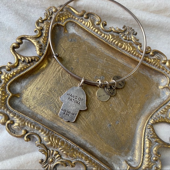 Hand of Fatima Charm Bangle - Picture 3 of 4